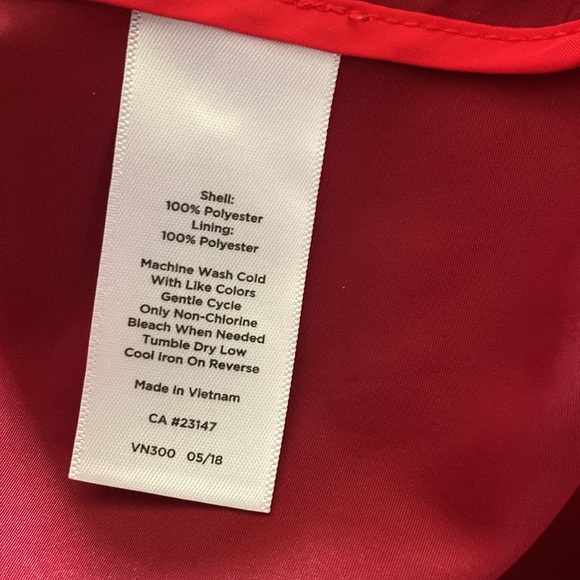 ⬇️T by Talbots red colorblock windbreaker jacket - Picture 6 of 7